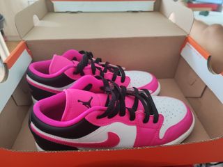 Zapatillas Jordan 1 Low Rosa-Negro