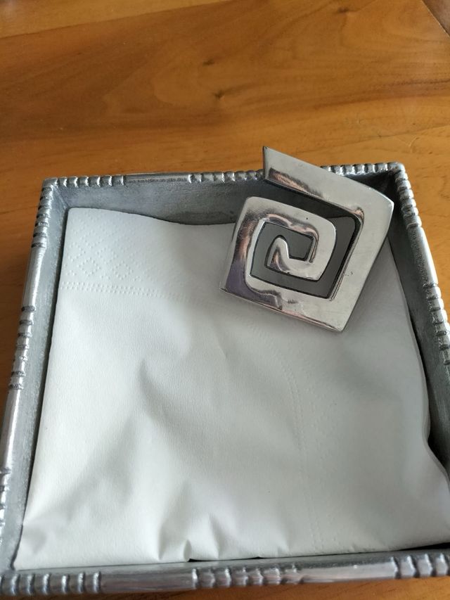 Porta tovaglioli in metallo