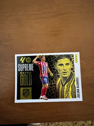 Cromo Supreme Gold Julián Álvarez