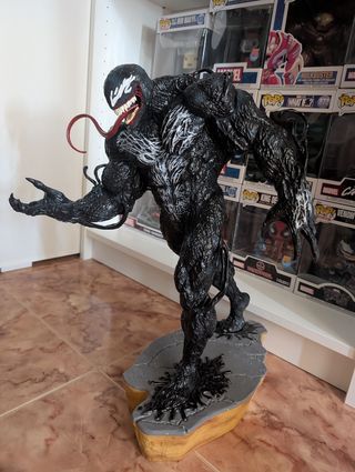 Figura Venom 50cm - Impresionante