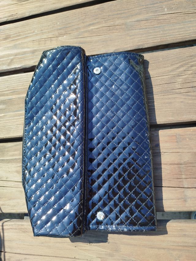 Pochette nera trapuntata