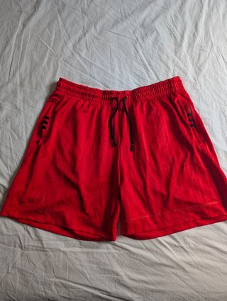 Shorts Adidas rojos