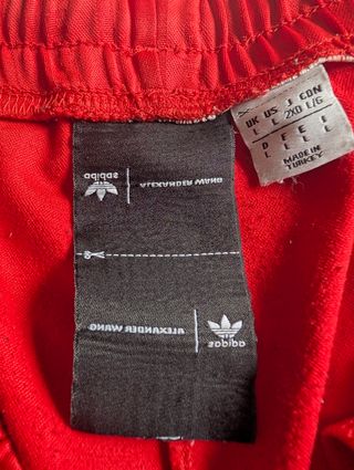 Shorts Adidas rojos
