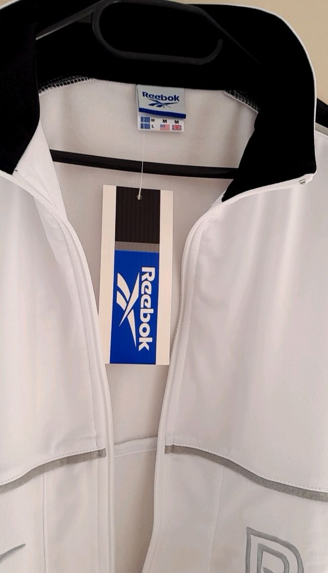 Chaqueta Reebok deportiva blanco-negro