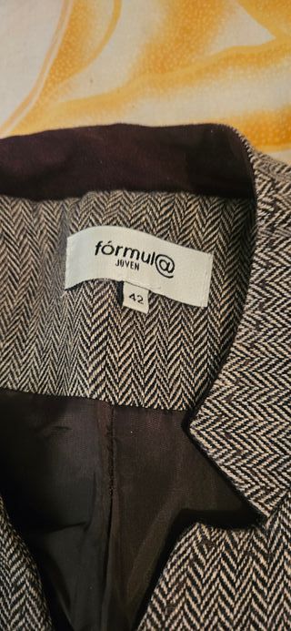 Chaqueta cruzada marrón