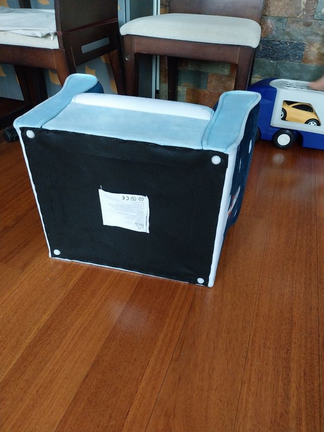 Sillón infantil tapizado