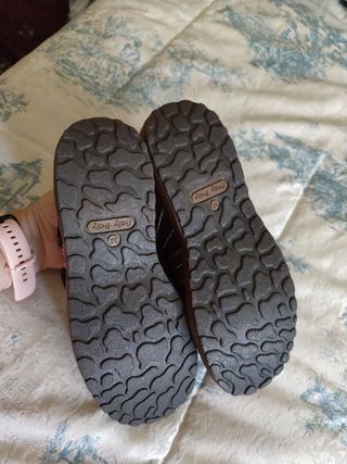 Zapatos de piel Marrón Niño 35 ,con velcro 
