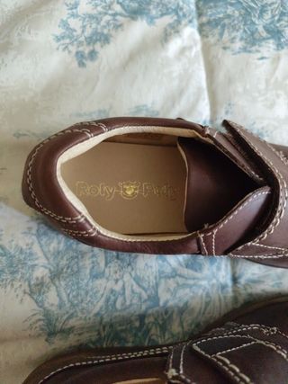 Zapatos de piel Marrón Niño 35 ,con velcro 
