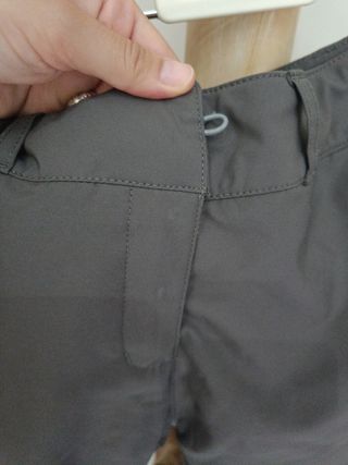 Pantalón montaña gris