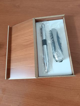 Navaja Suiza Multiherramienta con estuche 
