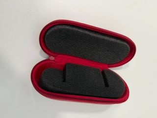 Funda roja Omega para reloj