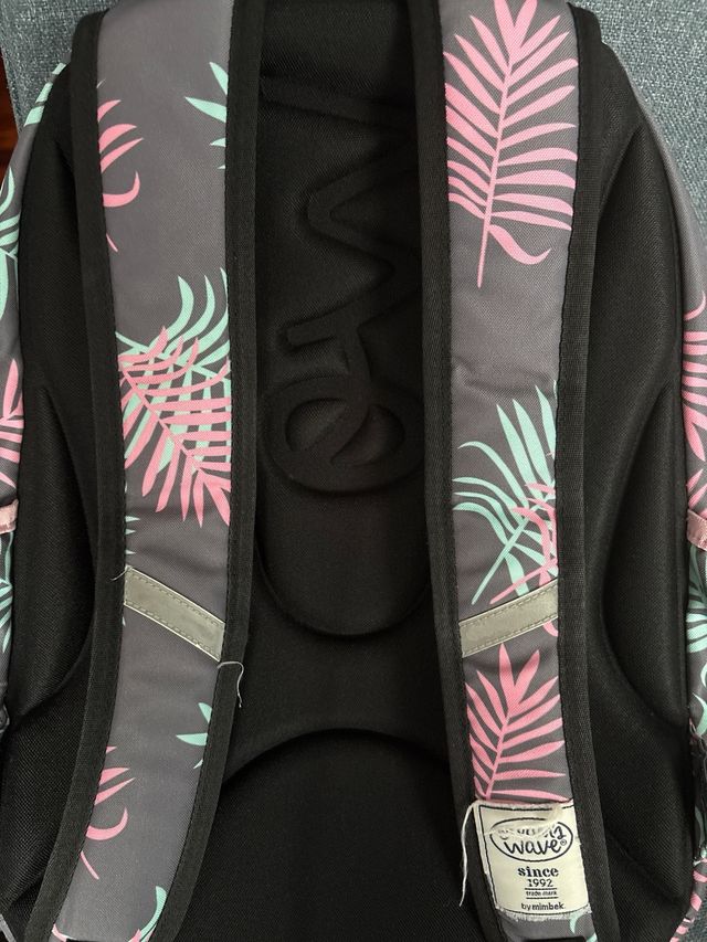 Mochila Ocean's Wave: Rosa, Verde, Gris