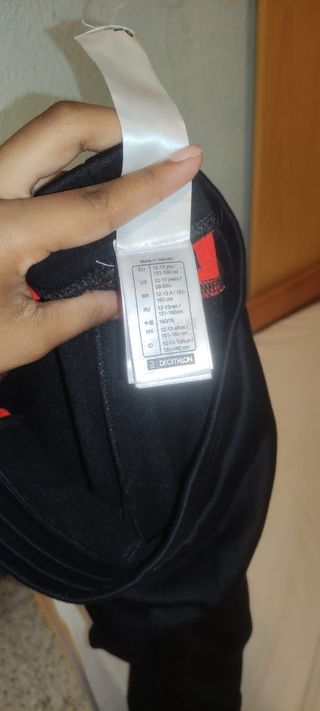Chandal rojo y negro