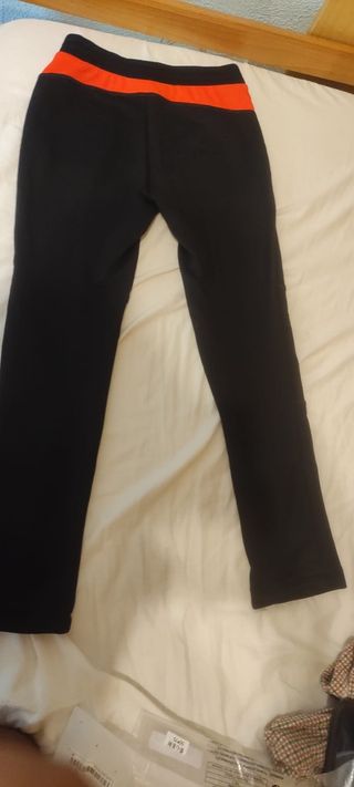 Chandal rojo y negro