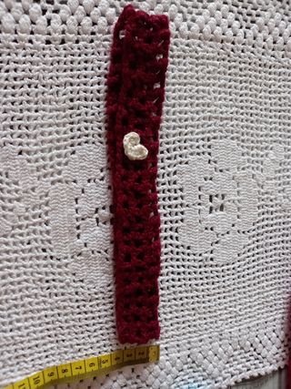 Diadema crochet color burdeos hecha a mano