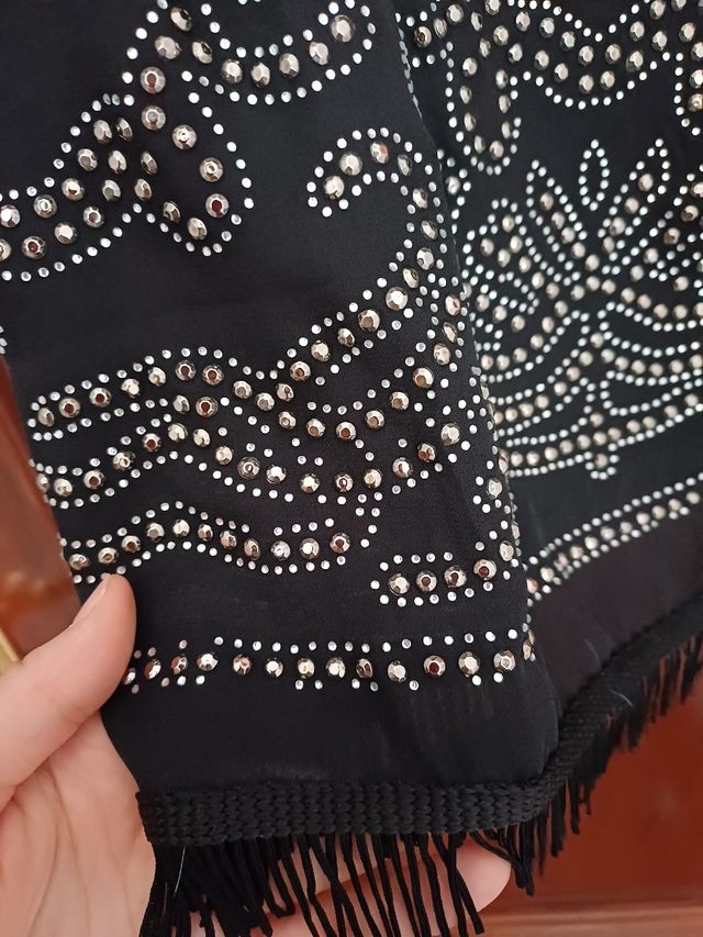 Top negro con pedreria