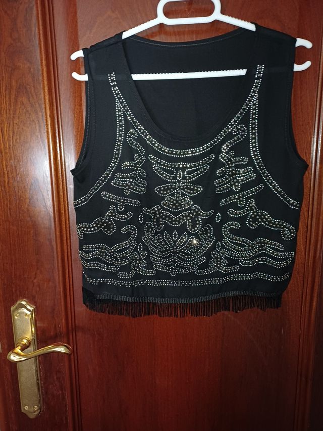 Top negro con pedreria