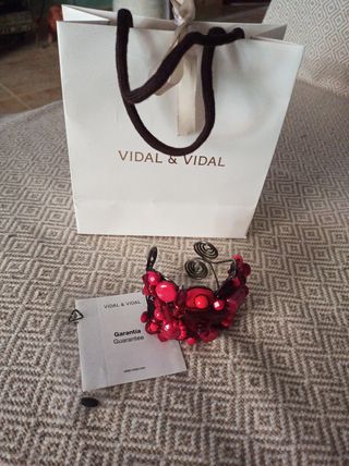 Brazalete Vidal & Vidal piedras rojo