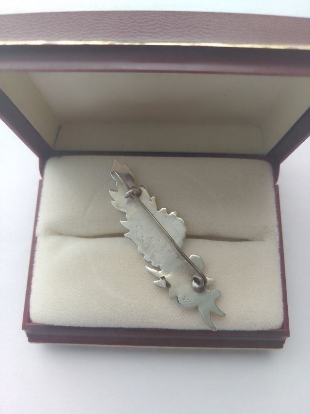 Broche plata turquesa antiguo.largo 5 cm.