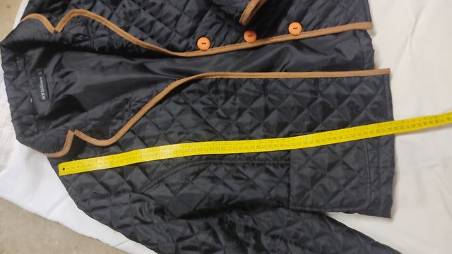 Chaquetilla acolchada negra NEW SAKS