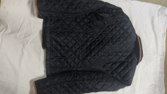 Chaquetilla acolchada negra NEW SAKS