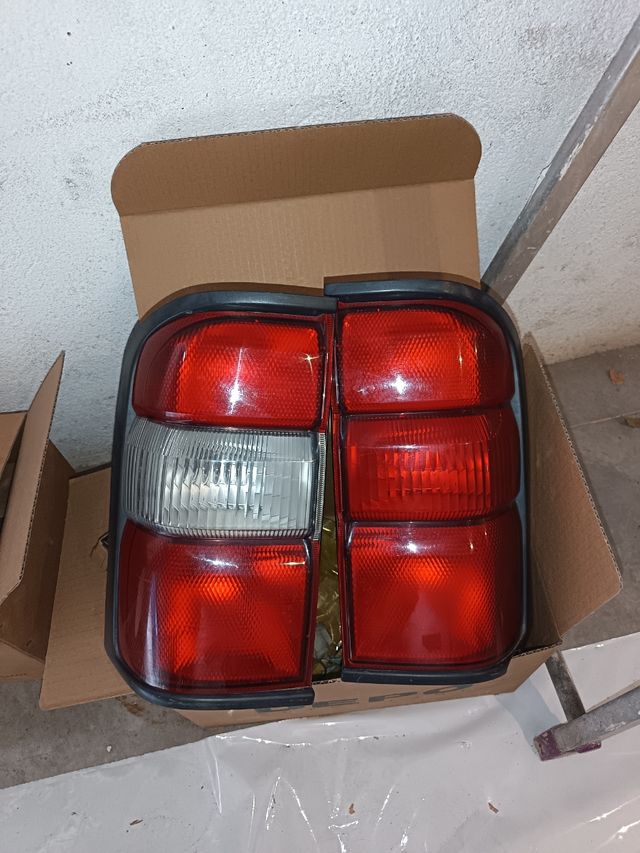 Pilotos traseros Nissan Patrol GR Y61