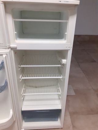 Frigorífico Edessa - En buen estado