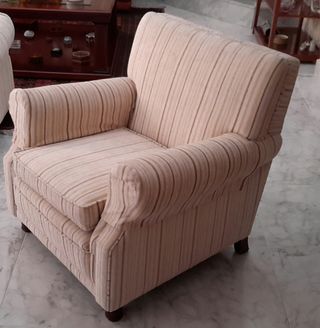 2 Sillones clásicos beige y marrón 