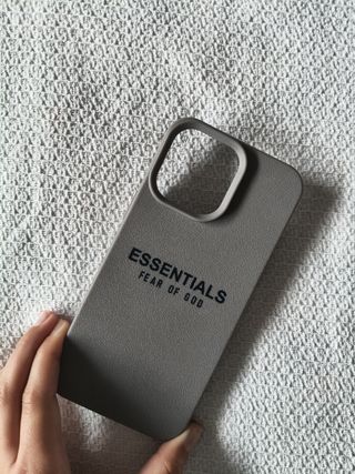 Funda iPhone 14 Pro Max Essentials
