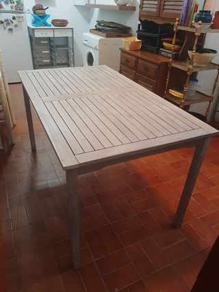 Mesa terraza madera gris claro