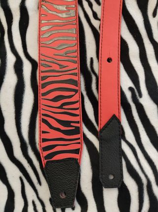 Correa cebra/tigre roja, cuero guitarra o bajo 