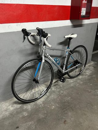 Bicicleta TREK mujer, aluminio, Alpha 100 series. 
