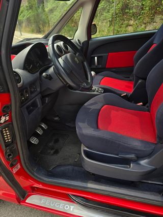 Peugeot 1007 2005
