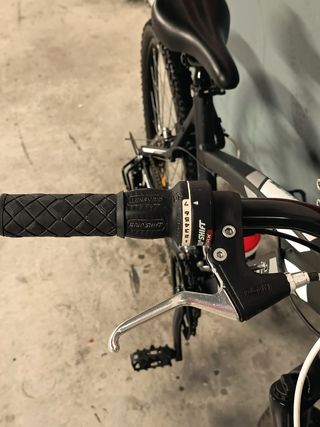 BICICLETA MONTAÑA 26 MARCA ROCKRIDER 5.1 