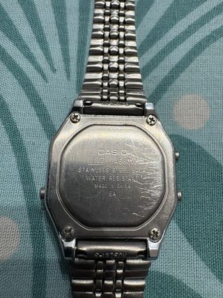 Reloj Casio LA680W plateado