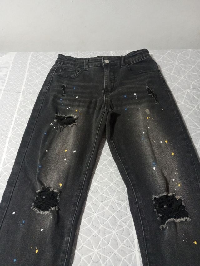 Jeans rotos negros TALLA 11/12 AÑOS MARCA SHEIN