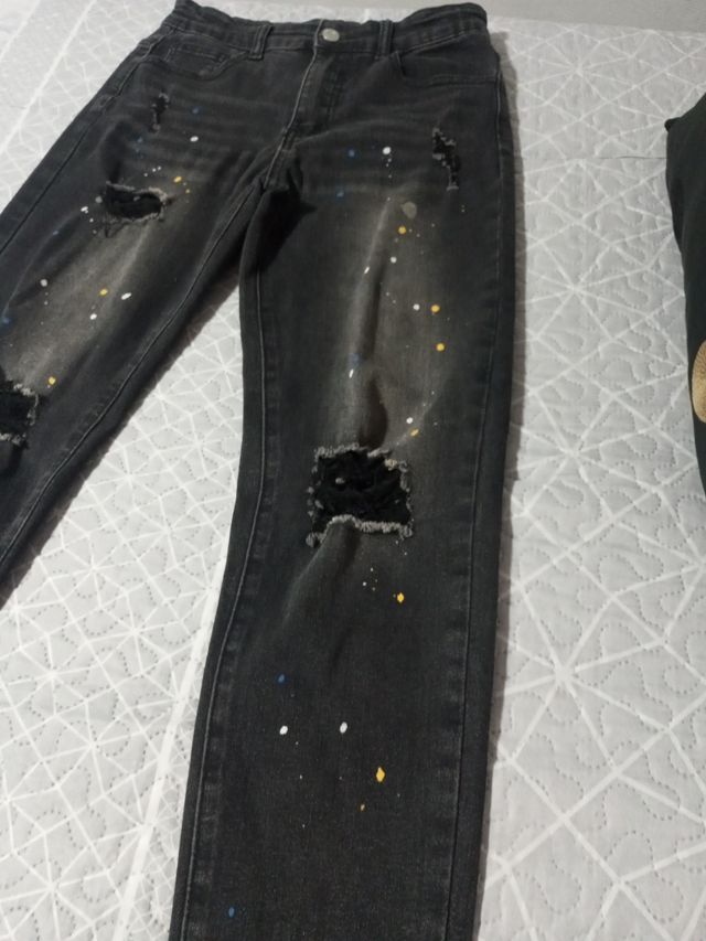 Jeans rotos negros TALLA 11/12 AÑOS MARCA SHEIN