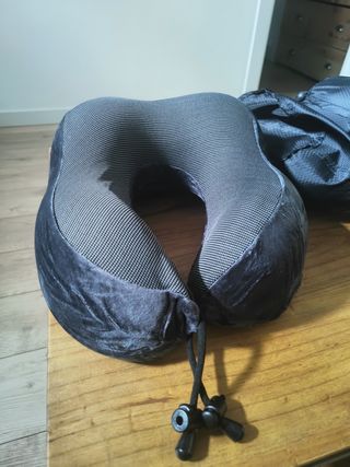 Almohada Viscoelástica de viaje.