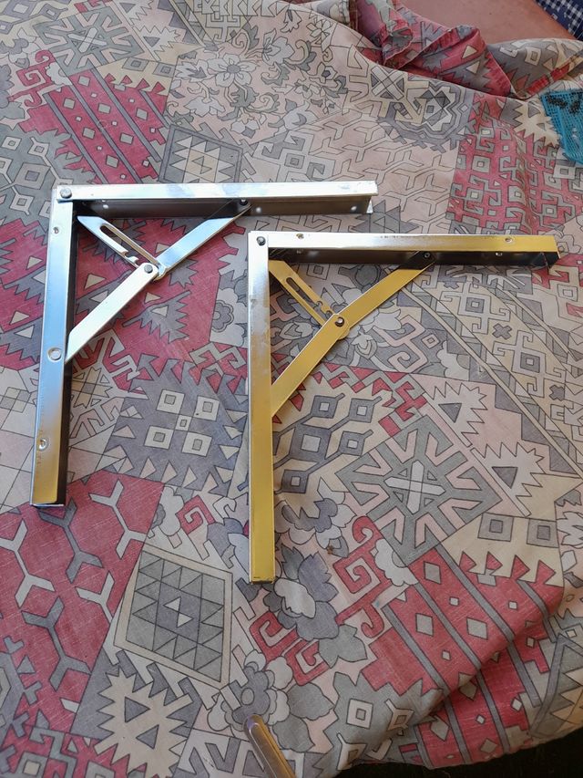 2 staffe metalliche pieghevoli