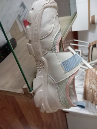 Zapatillas Little Camila's, niña 36. Nuevas