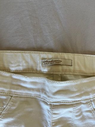 Pantalones pitillos de Stradivarius
