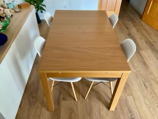 Mesa Ikea comedor madera/extensible y 4 sillas 