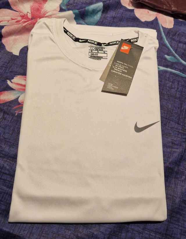 Camiseta Nike Dri-FIT L