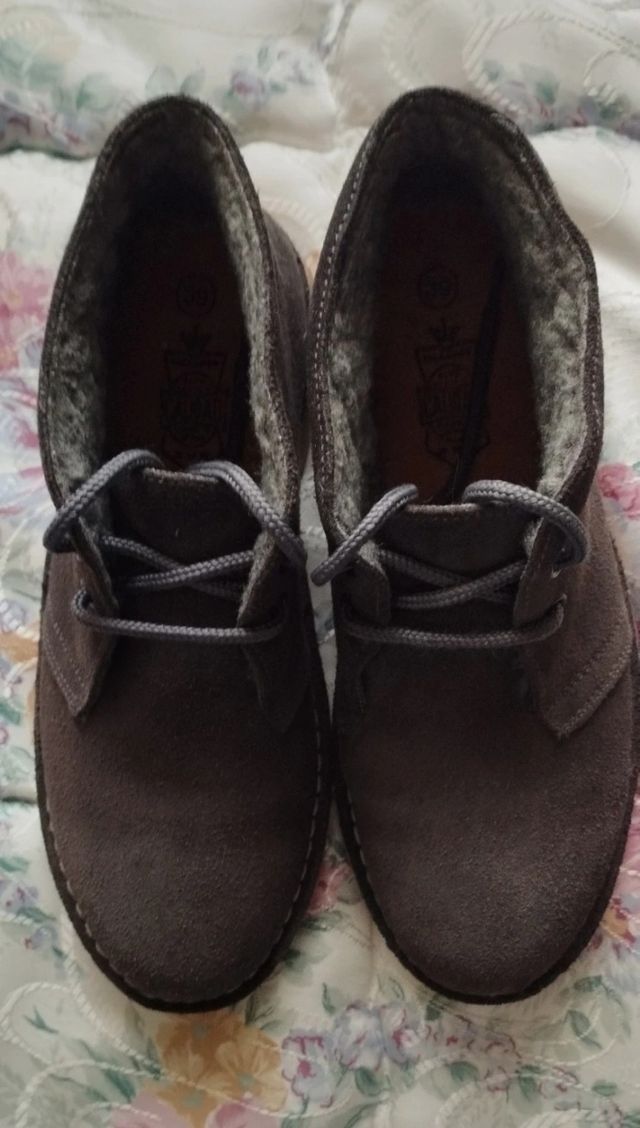 Botas ante forradas. Gris, talla 39. "Carapijas"