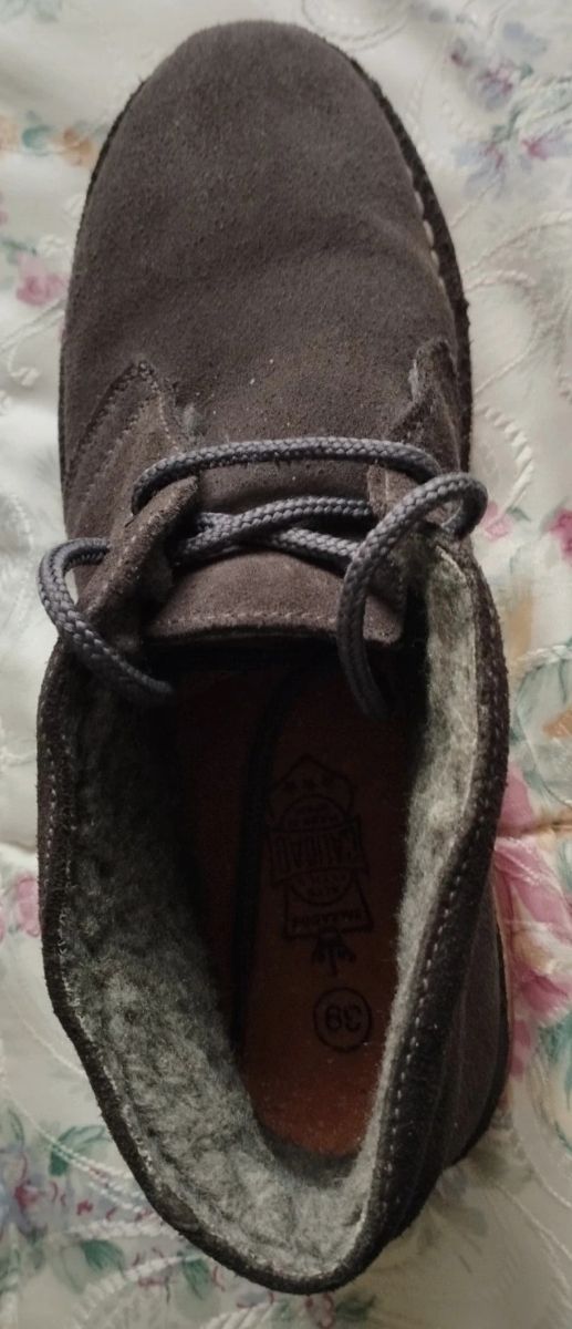 Botas ante forradas. Gris, talla 39. "Carapijas"