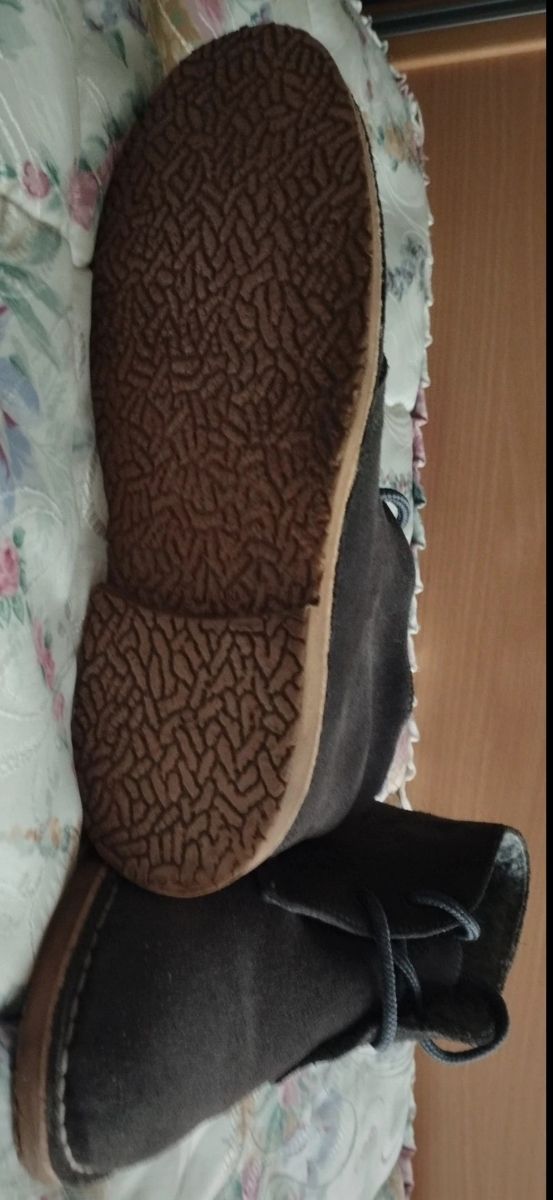 Botas ante forradas. Gris, talla 39. "Carapijas"