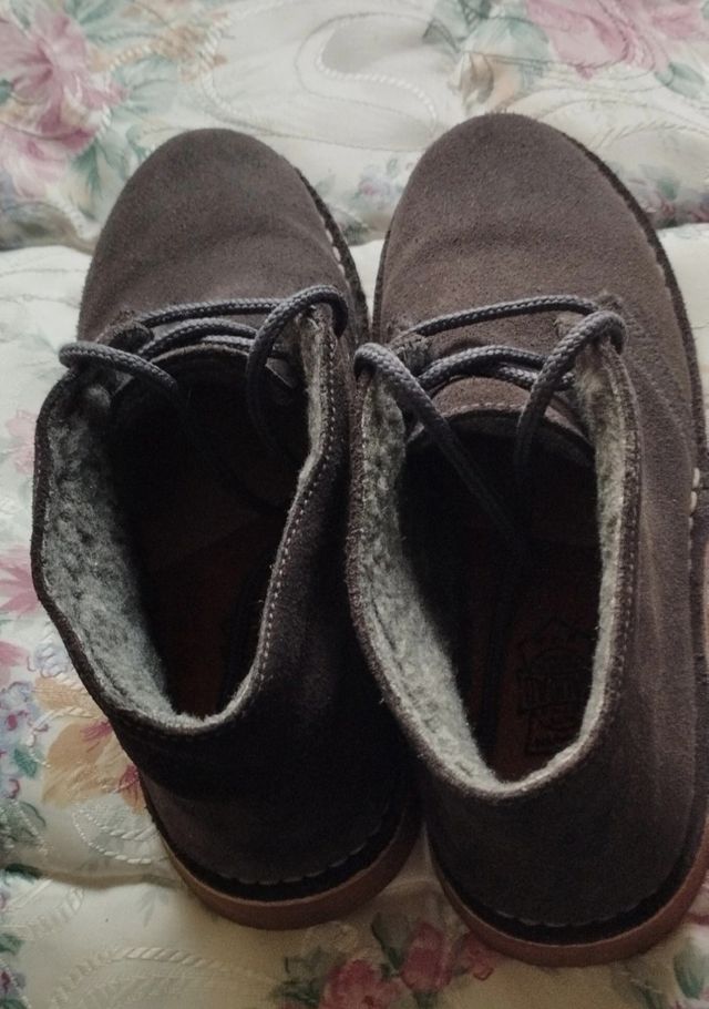Botas ante forradas. Gris, talla 39. "Carapijas"