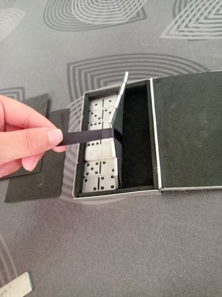 Mini dominó portátil