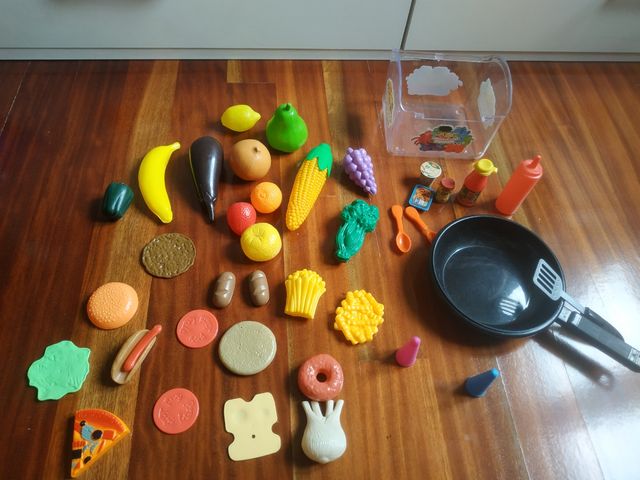 Comida juguete: Frutas, verduras, sartén y varios