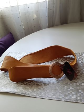 Cinturón marrón dorado